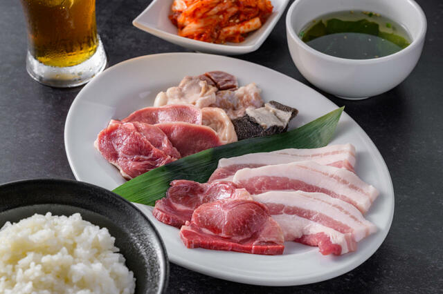 まず最初にされる「最初の盛り合わせ」のイメージ。