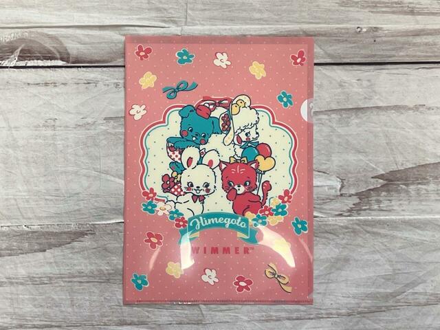 クリアファイルは2種類展開。サイズは便利なA4サイズです