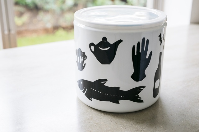 「ホーローコンテナー & グロッサリーギフト」<メディテラニアン、ジャパニーズ 各¥11,000、スイーツ & コーヒー ¥8,800 計3種類>【DEAN & DELUCAアニバーサリープロモーション】