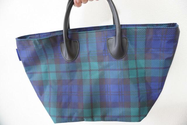 高級感もありつつ軽やかな見た目が魅力