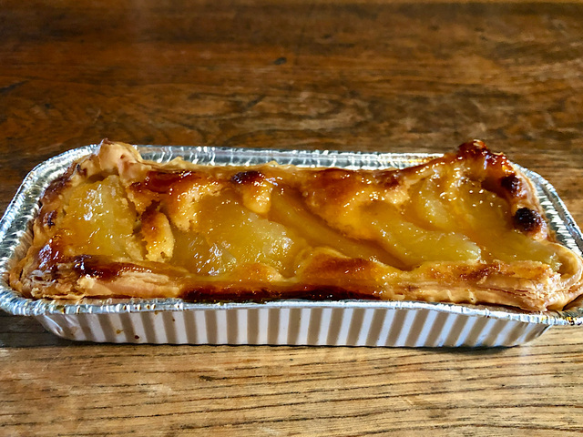 【シャトレーゼ　国産りんごのアップルパイ】このまま食べても、温めてから食べても美味しい