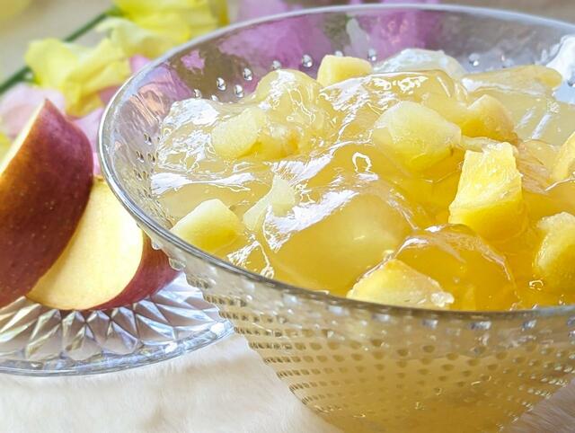 シャキシャキ！りんごゼリー【ブロンコビリーの初春サラダバー】