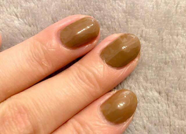 【キャンメイク カラフルネイルズ N75 スウィートショコラ】こっくりとしたココア色