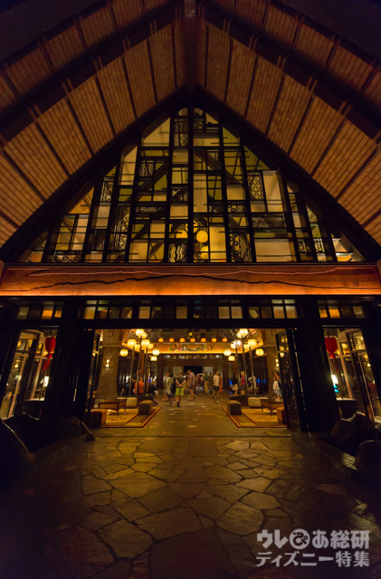 ロビー「マカアラ」｜アウラニ・ディズニー・リゾート & スパ コオリナ・ハワイ