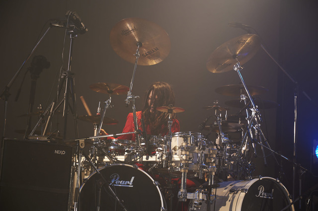 SIN（Dr）（撮影・NORI）