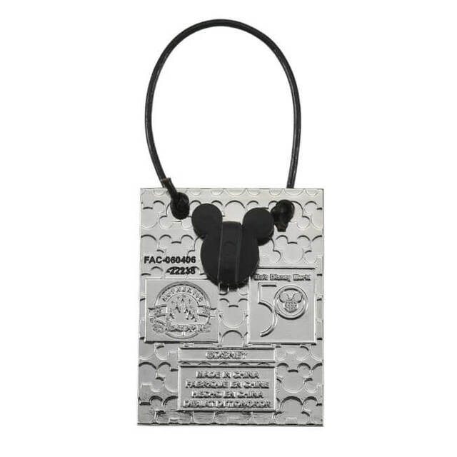 ミッキー＆ミニー ピンバッジ ショッピングバッグ型 Walt Disney World 50th Celebration 1,540円