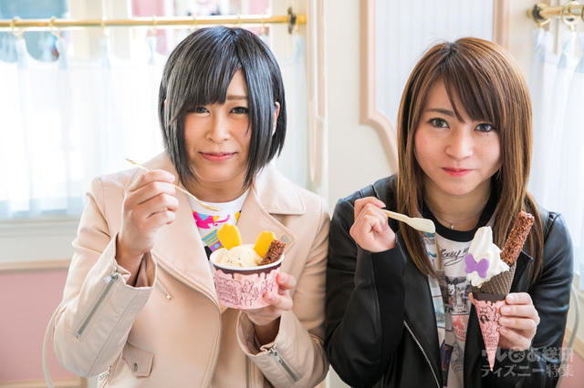 ミルクソフトクリーム&チョコレートクランチ 1個 ¥450|チョコナッツバニラアイス&チョコレートクランチ 1個 ¥500