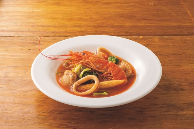 シーフードトマト鍋