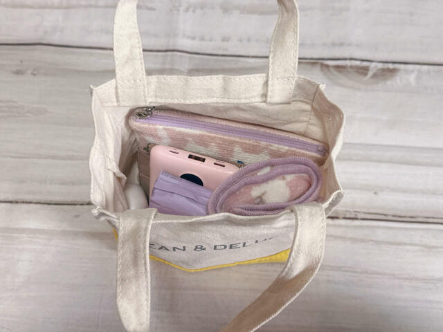 【DEAN & DELUCA ハッピーバッグ イエロー/トートバッグ】サイズは約縦16×横15×マチ8cm。ちょっとしたお出かけや、バッグインバッグとして使いやすいサイズ感♪