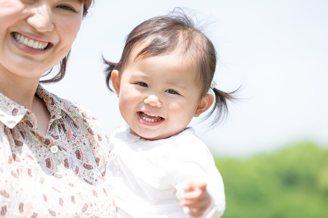 最新研究で判明 赤ちゃん言葉 は赤ちゃんのボキャブラリーを増やし 記憶を高める 1 2 ハピママ