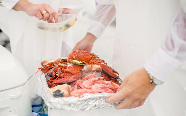 超優雅な“白”で統一されたパーティー「ディネ・アン・ブラン」