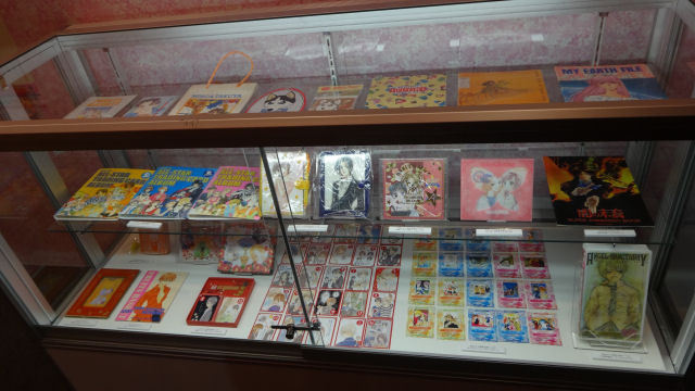 歴代の付録が並ぶ展示コーナー