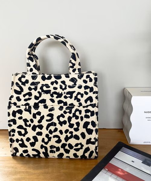 【ローリーズファームの秋冬物バッグ売れ筋ランキング 5位】「スクエアBASICトート」2,750円(税込)