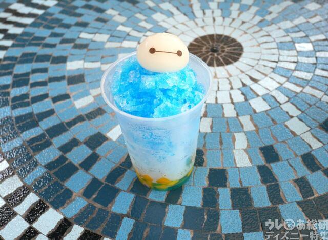 東京ディズニーリゾート「サマー・クールオフat Tokyo Disney Resort」スペシャルメニュー｜シェイブアイス（ブルーシロップ＆マンゴー）｜600円｜販売店舗：プラザパビリオン・レストラン