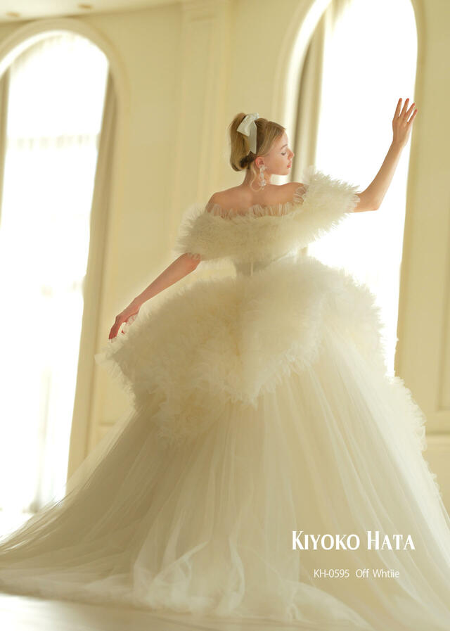クラウディア|KIYOKO HATA(キヨコハタ)|新作ウェディングドレス