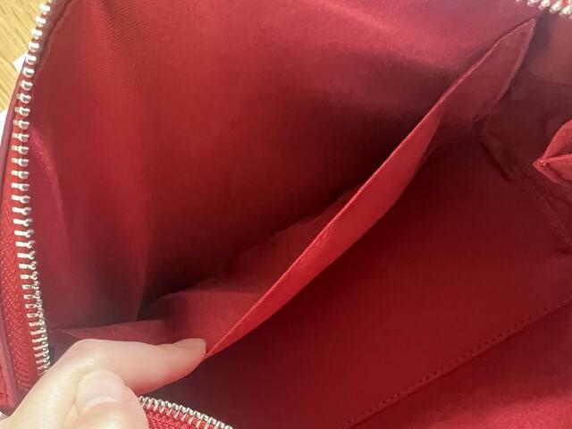 【ユニクロ レザータッチ2WAYボストンバッグ】大きめの内ポケット付き