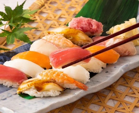 グランブッフェ「2000円食べ飲み放題！」