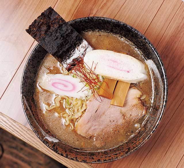 in EZO本店（大通エリア）　特にぼ中華そば 720円（醤油）