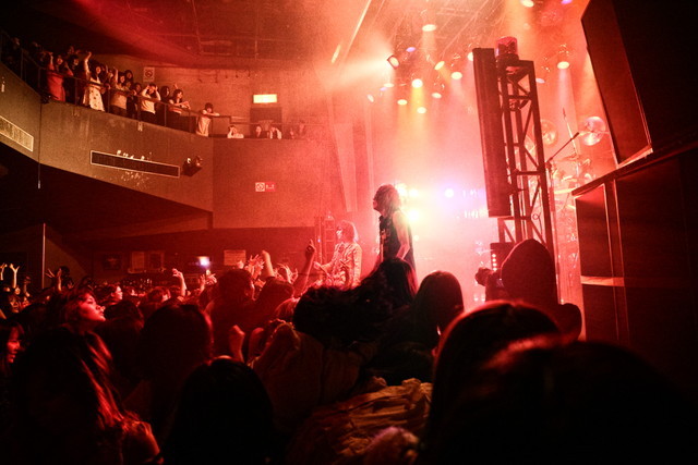 DEZERT　　撮影：小林裕和