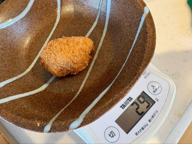 【コストコ 味の素 三元豚のとんかつ】1個約29gの食べやすいサイズで、お弁当のすき間やあと一品ほしいときにちょうどいい大きさです◎