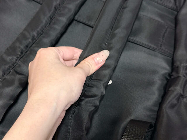 ショルダーストラップはクッション入りで背負い心地◎