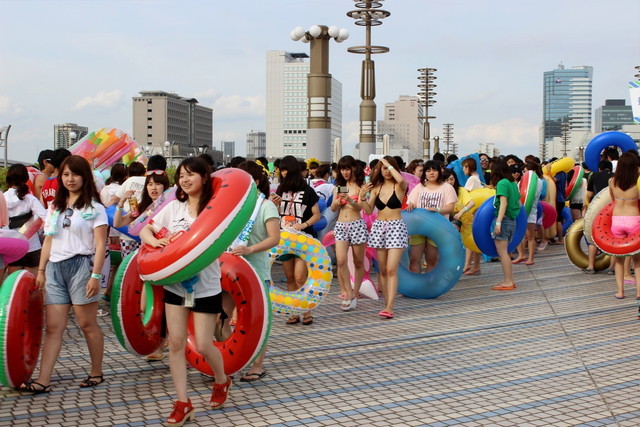 スライド・ザ・シティ／イベントの模様