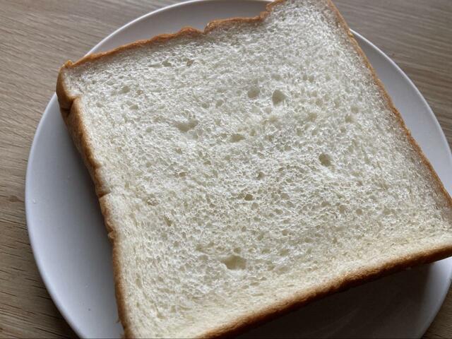 【セブンプレミアムゴールド金の食パン】ふわっと豊かな香りが