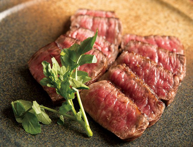 うまい肉「名店の逸品」／大木屋 匠 COREDO室町店（三越前）　黒毛和牛ウチヒラのグリル　2916円