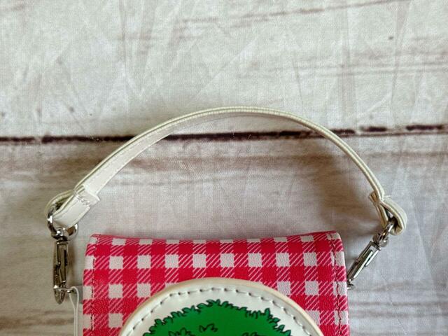 取り外し可能なストラップ付きで便利!