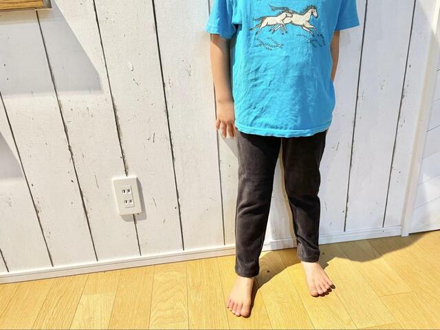 【らくらく動けるコーデュロイレギンスパンツ（キッズ）】身長110cmで110サイズがぴったり