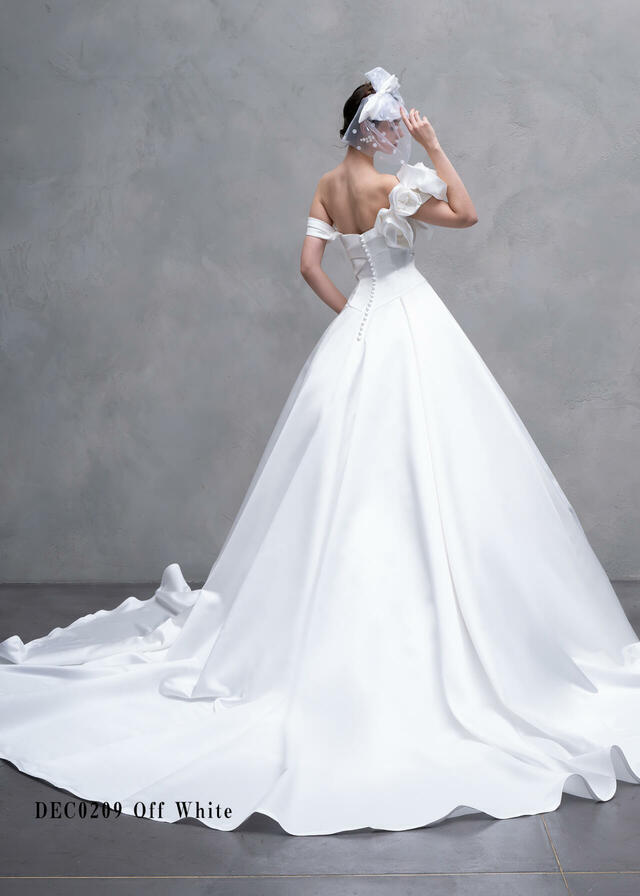 クラウディア｜「Clef a decor-クレアデコール」新作ウェディングドレス｜DEC0209_Offwhite