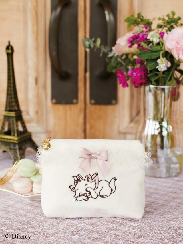 ティッシュケース ¥4,400|Maison de FLEUR「ディズニーマリー」コレクション