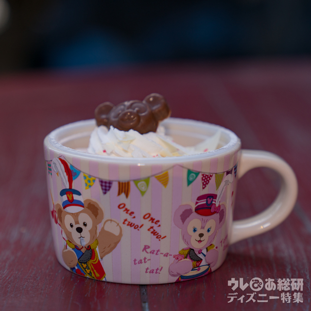 ダッフィー&フレンズのハッピーマーチングファンのスーベニアカップ