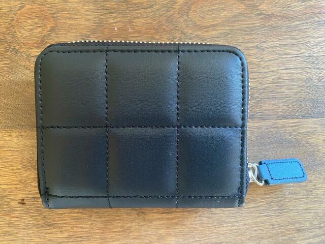 【LOWRYS FARM　カードミニサイフ】カラーはアイボリー、ブラック、シルバー、ピンク、ベージュ、ブラウンと豊富！