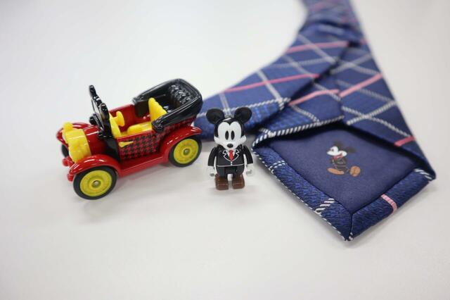 オリジナルネクタイ&限定デザインミニカー ギフトボックスセット 5,390円