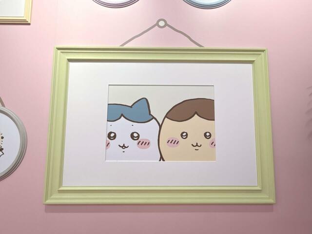 くりまんじゅうが眺めていたのはこちら。「福の神編」でのハチワレとの2ショット!