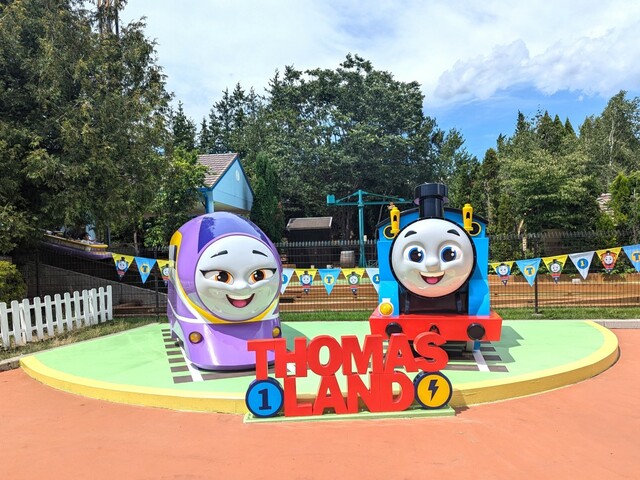 【富士急ハイランド・トーマスランド】トーマスとカナのモニュメントが登場