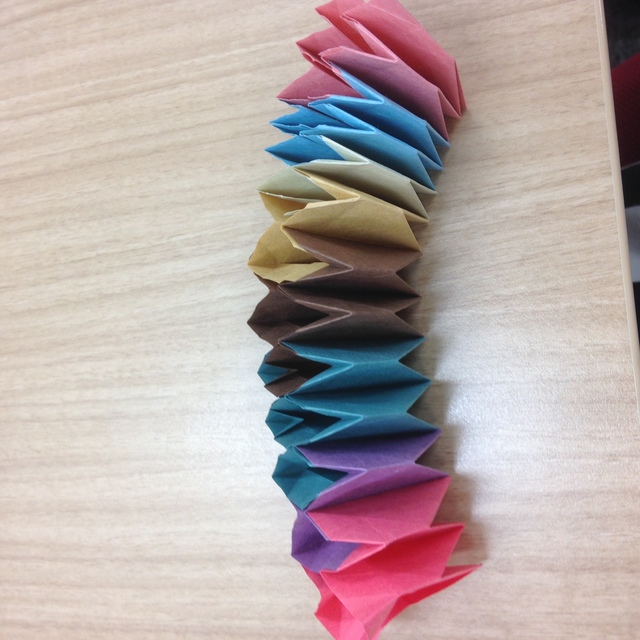 11）他の部分も同じように折ります。