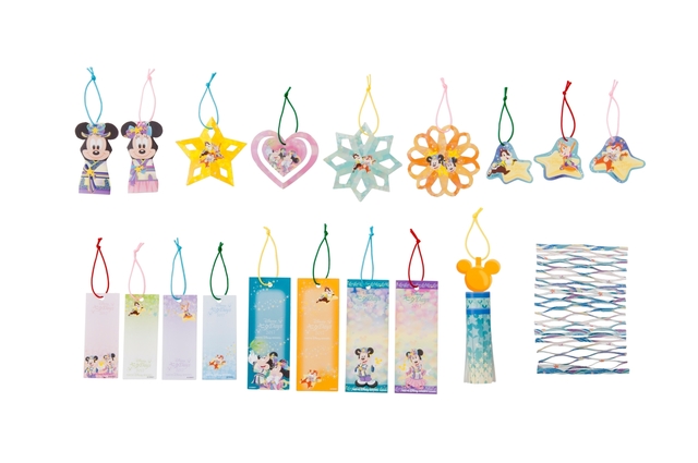 七夕飾りセット 900円｜台紙：1枚／七夕飾りメモ：8種×各2枚／ノーマルメモ：3種×2枚／パーツシール／紐：5色×5本／折り方説明書：1枚｜東京ディズニーリゾート「ディズニー七夕デイズ」｜東京ディズニーランド「グランドエンポーリアム」、東京ディズニーシー「エンポーリオ」