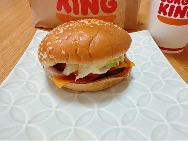 【バーガーキング　ワッパーチーズJr.セット】食べにくいときは「ハーフカット」をお願いすると食べやすいですよ