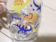 【ダイソー アクリルマグカップ（200ml、恐竜）】クリアなカップに恐竜プリント