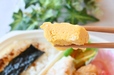【ライフの冷凍弁当／海苔弁当】やさしい甘さの卵焼き。彩りもばっちり。