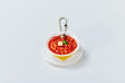 「魚介のスープパスタ(ミニチュアチャーム)」<サイズ:約H42mm×W38mm×D16mm>【ココスの人気メニューが“カプセルトイ”に!本物そっくりな「ミニチュアチャームコレクション」発売】