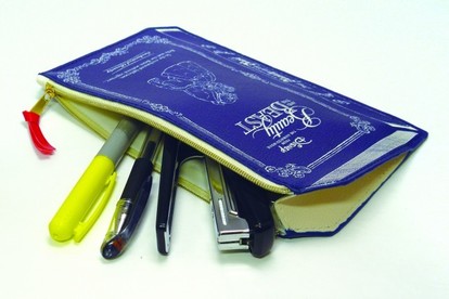 美女と野獣】ベルが大好きな「本」モチーフ! ポーチ＆ブックカバーが