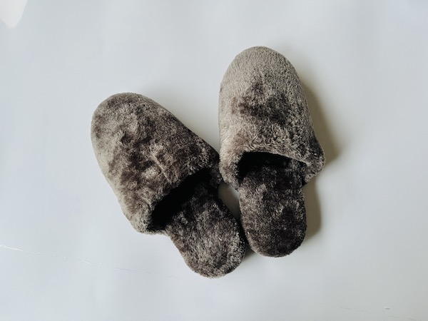 【ダイソー】吊り込みスリッパ　低反発ボア