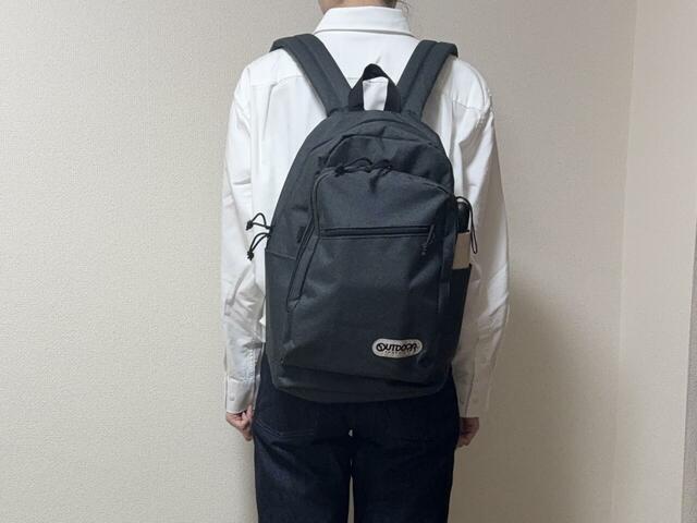 【アウトドアプロダクツ　 リュック ヘザーテクス】1日使ってみたところノートPC入りでもそこまで重く感じず、30分の電車移動も問題なし！