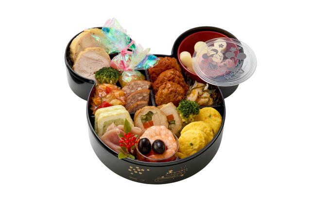 おせち・三段重「ミッキー&ミニー」｜27,900 円(税込)