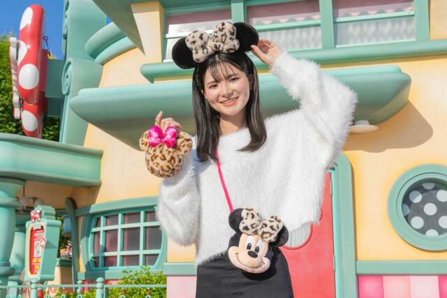 東京ディズニーリゾート ふわふわファッショングッズ｜販売店舗：東京ディズニーランド「グランドエンポーリアム」、東京ディズニーシー「タワー・オブ・テラー・メモラビリア」｜発売日：2025年10月16日（木）