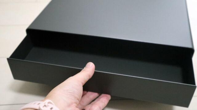 【無印良品 スチールモニタースタンド 引出付】シリーズ商品に、引き出しが2つのタイプもあります（幅約50cm、ほかの寸法は同じ）