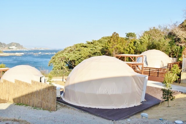 限定4つのドームテント